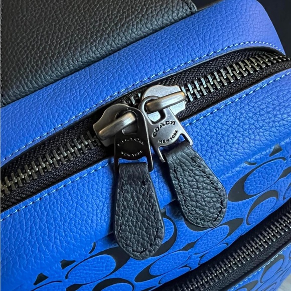 Coach Gotham Pack In Signature Leather - Picture 8 of 11